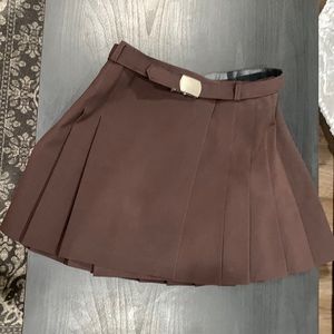 Brown skirt